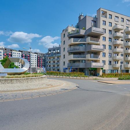 Spacious Apartment With Balcony Near The Slavic Hill Wroclaw By Renters Prestige Exterior foto